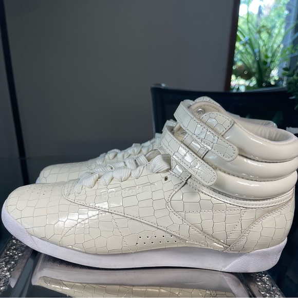 Reebok - Freestyle Sneakers as seen on Gigi Hadid - Picture 6 of 11